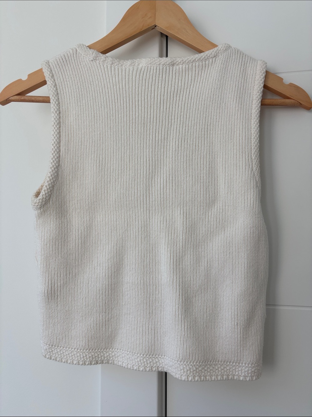 Abercrombie & Fitch Cream Knit Button Vest - Picture 3 of 3